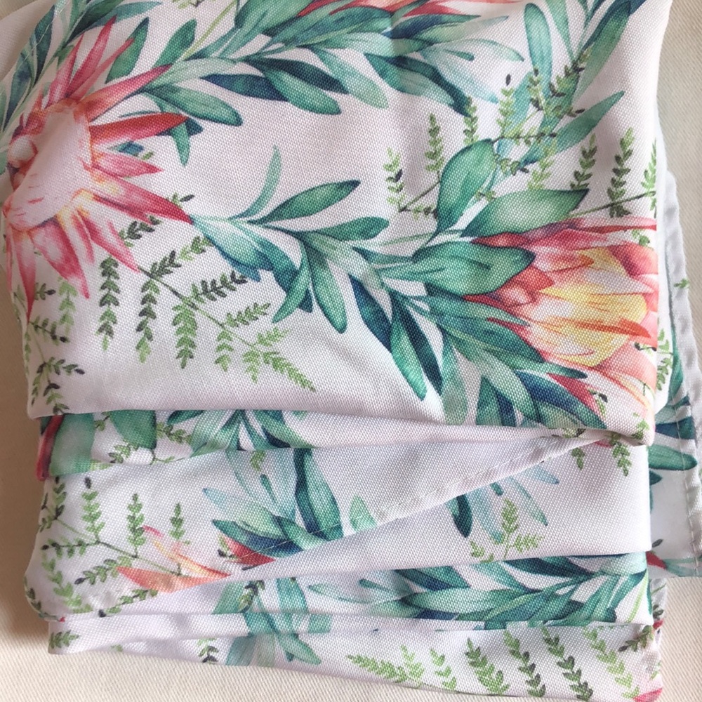 Floral Tablecloth polyester NWOT 67 1/2” round